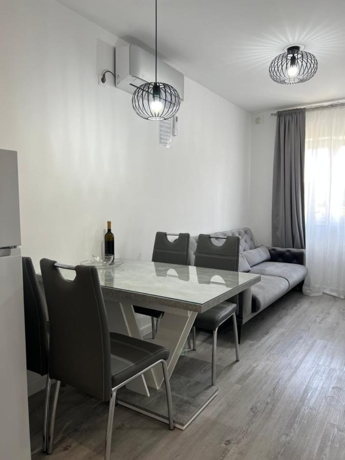 Apartmani M&L Medulin Exterior photo